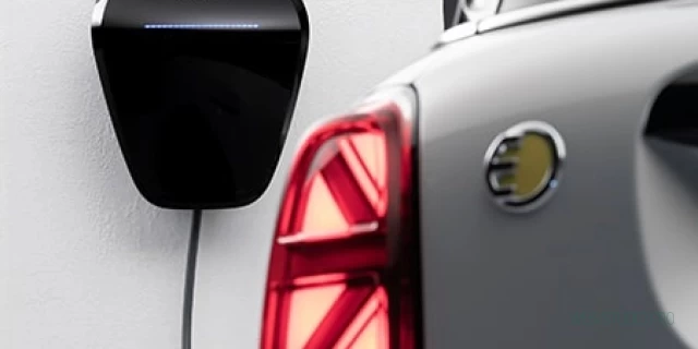 MINI COOPER SD CROSSOVER ALL4 ESSENTIAL TRIM 3DA-42BT20 2022.1