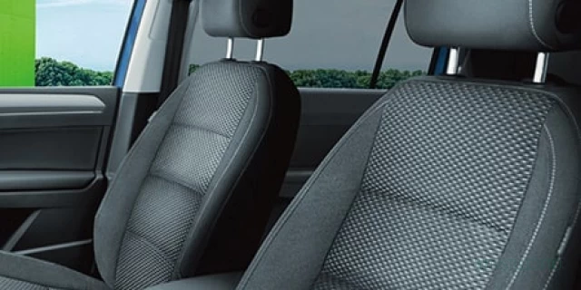 VOLKSWAGEN GOLF TOURAN 3BA-1TDPC 2023.6