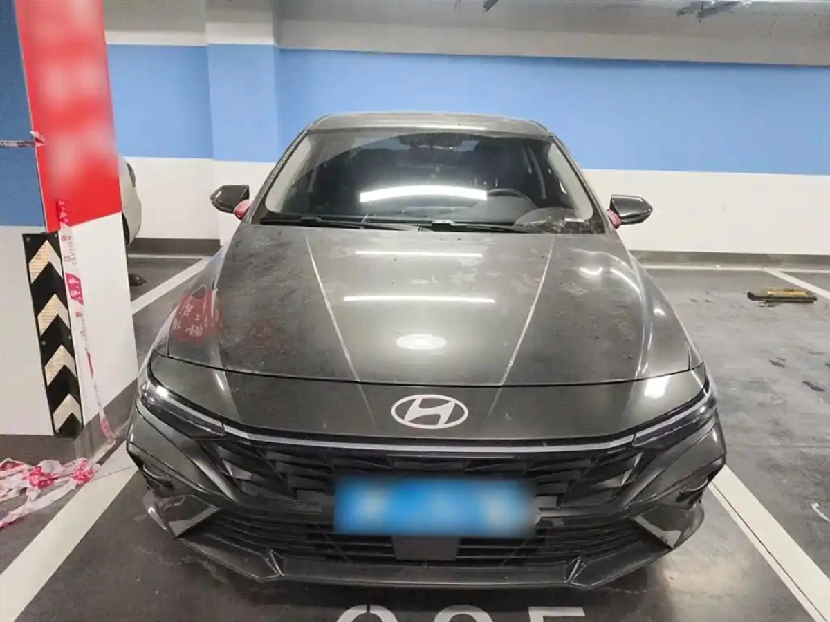 HYUNDAI ELANTRA