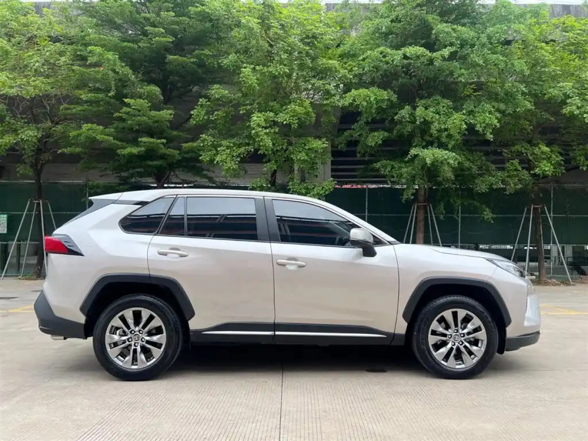 TOYOTA WILDLANDER