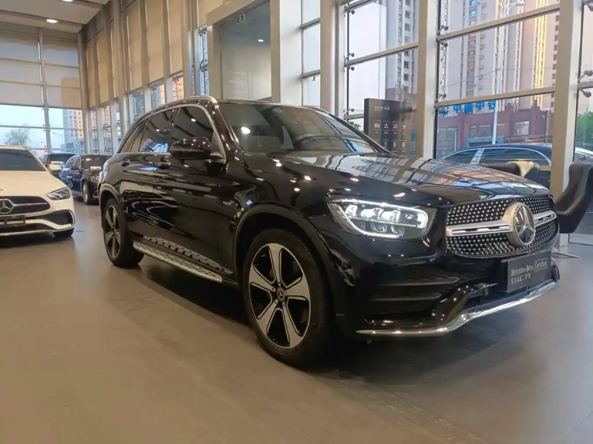MERCEDES BENZ GLC