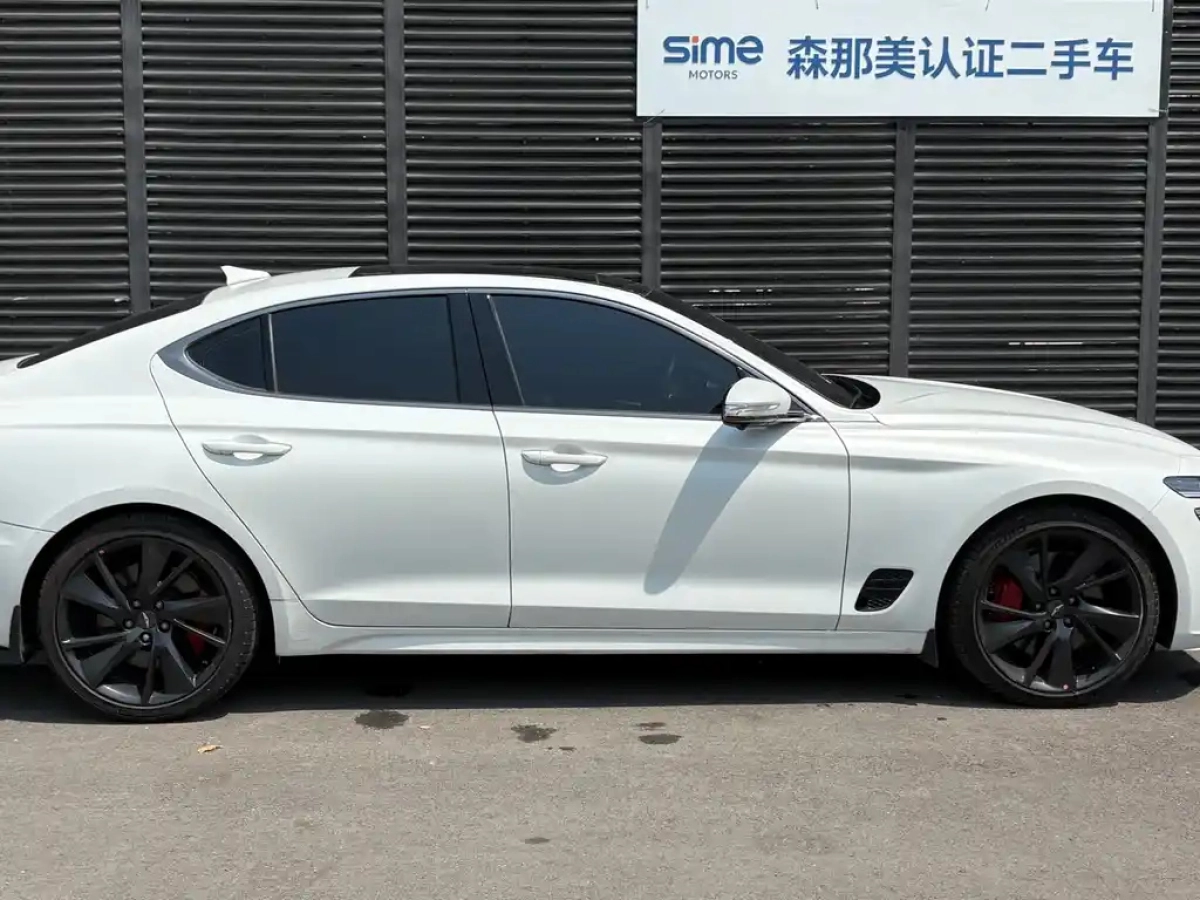 GENESIS G70