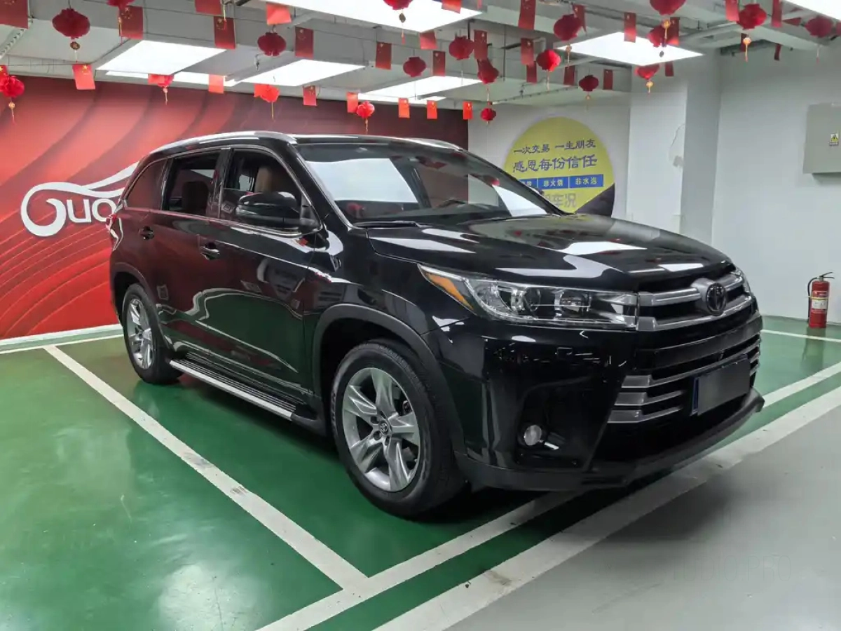 TOYOTA HIGHLANDER