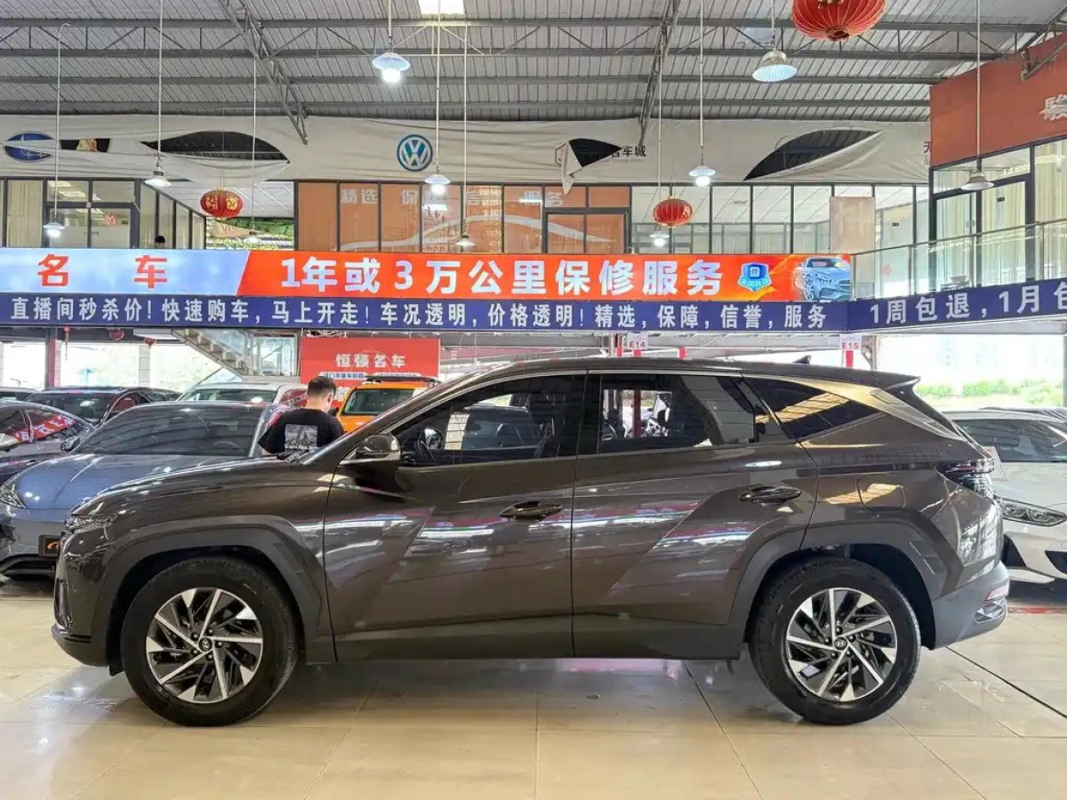 HYUNDAI TUCSON