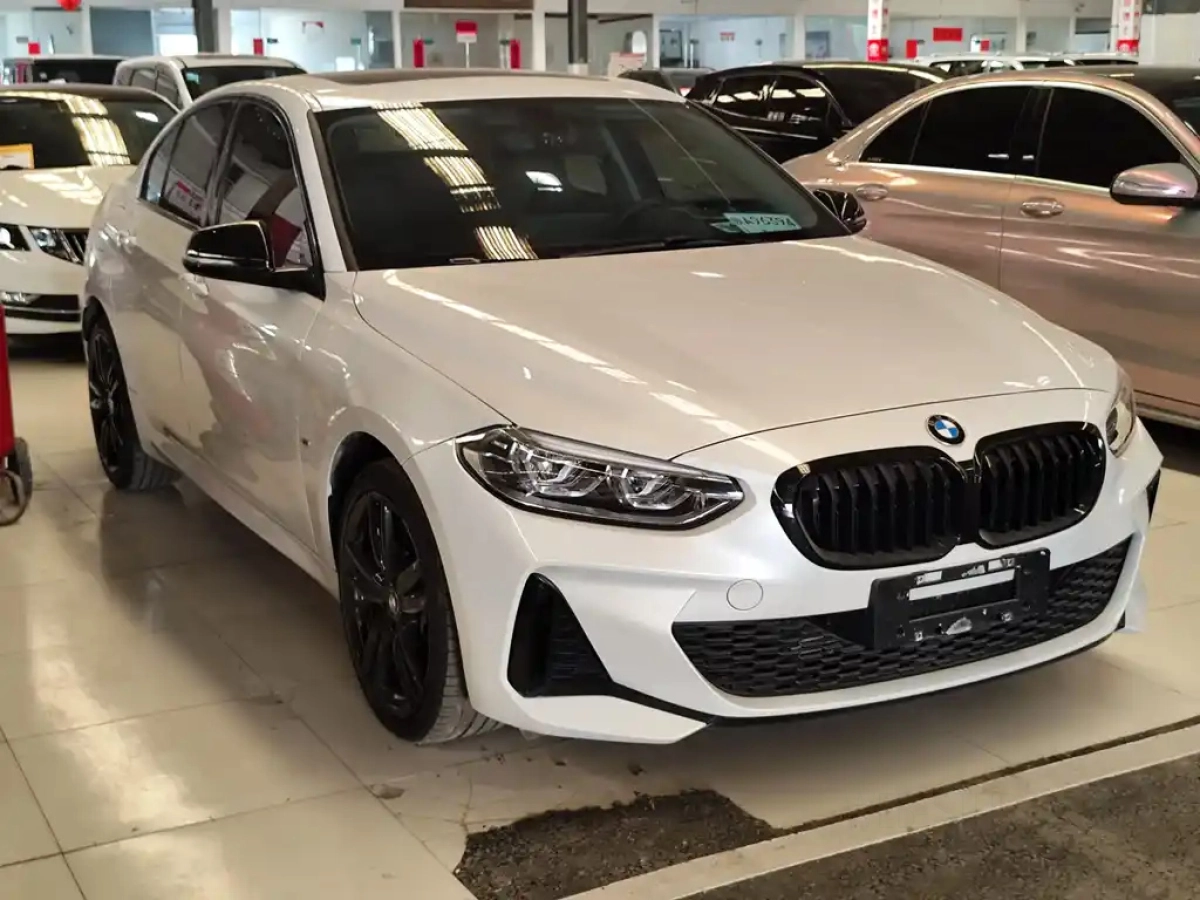 BMW 1-SERIES