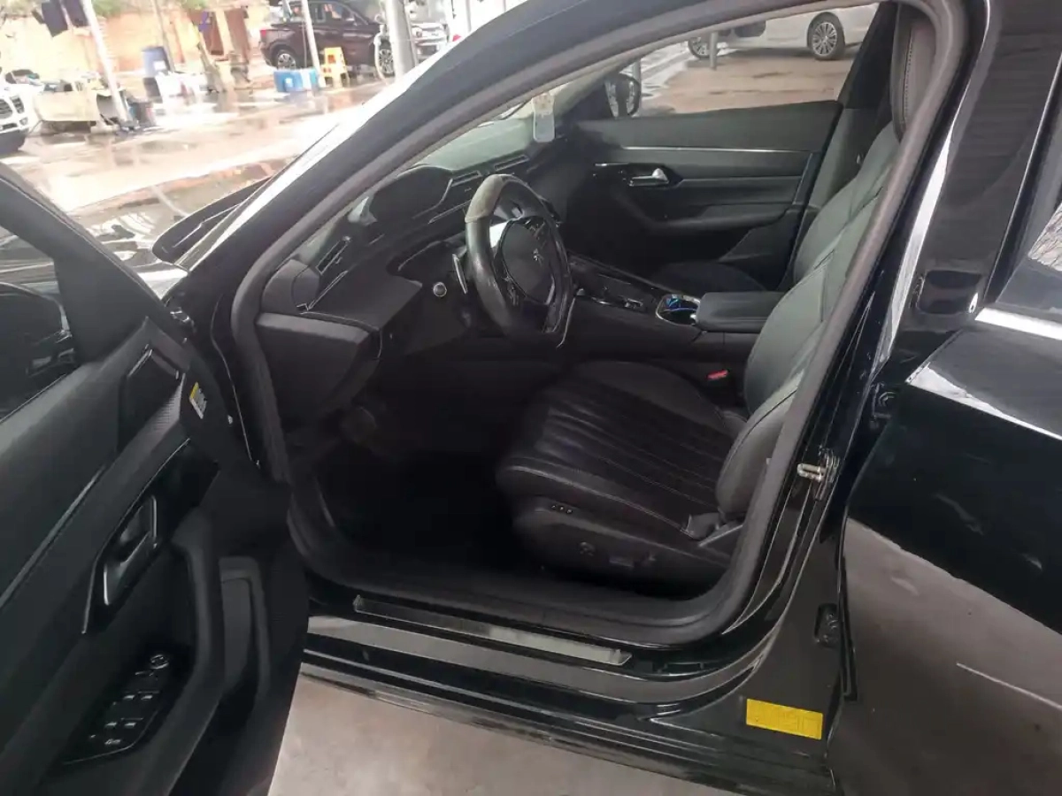 PEUGEOT 508