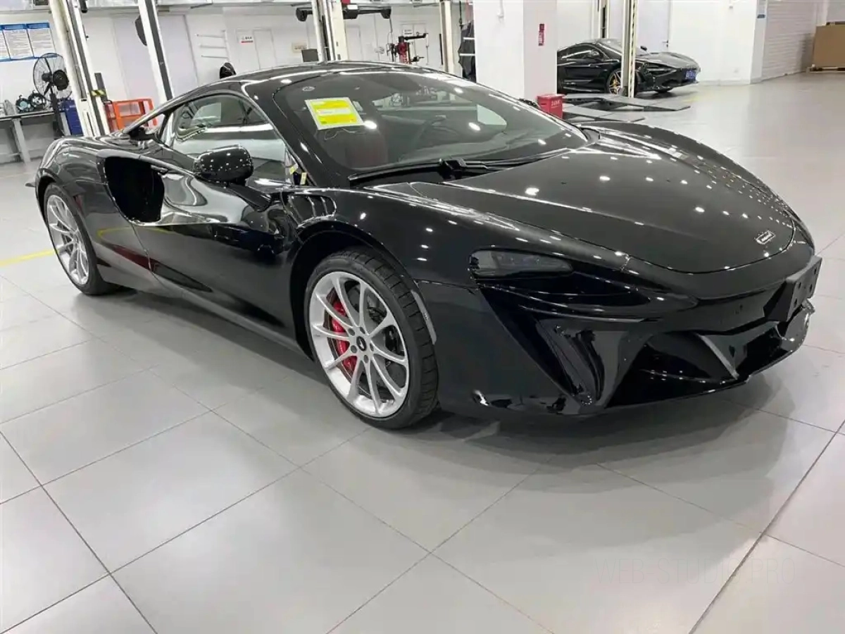 MCLAREN ARTURA