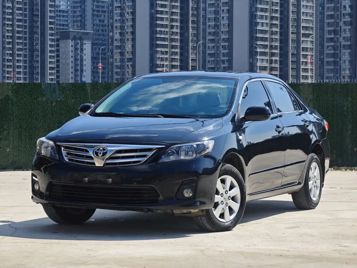 TOYOTA COROLLA  2013