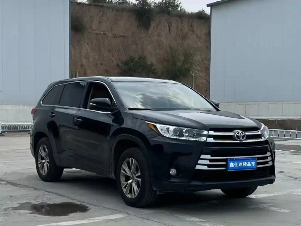 TOYOTA HIGHLANDER