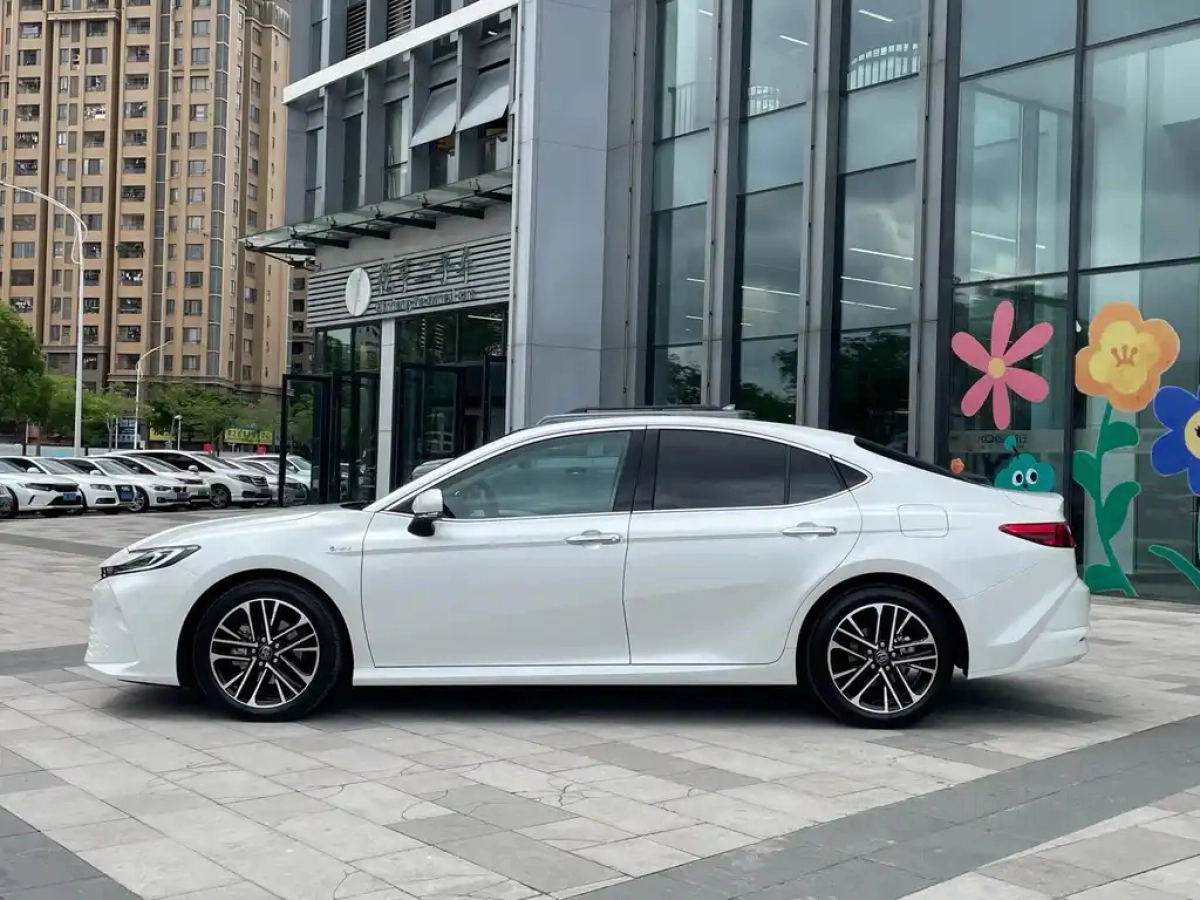TOYOTA CAMRY