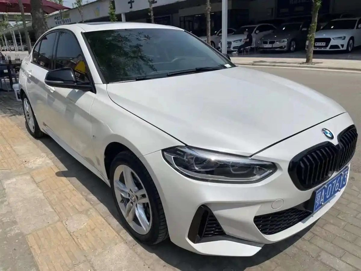 BMW 1-SERIES