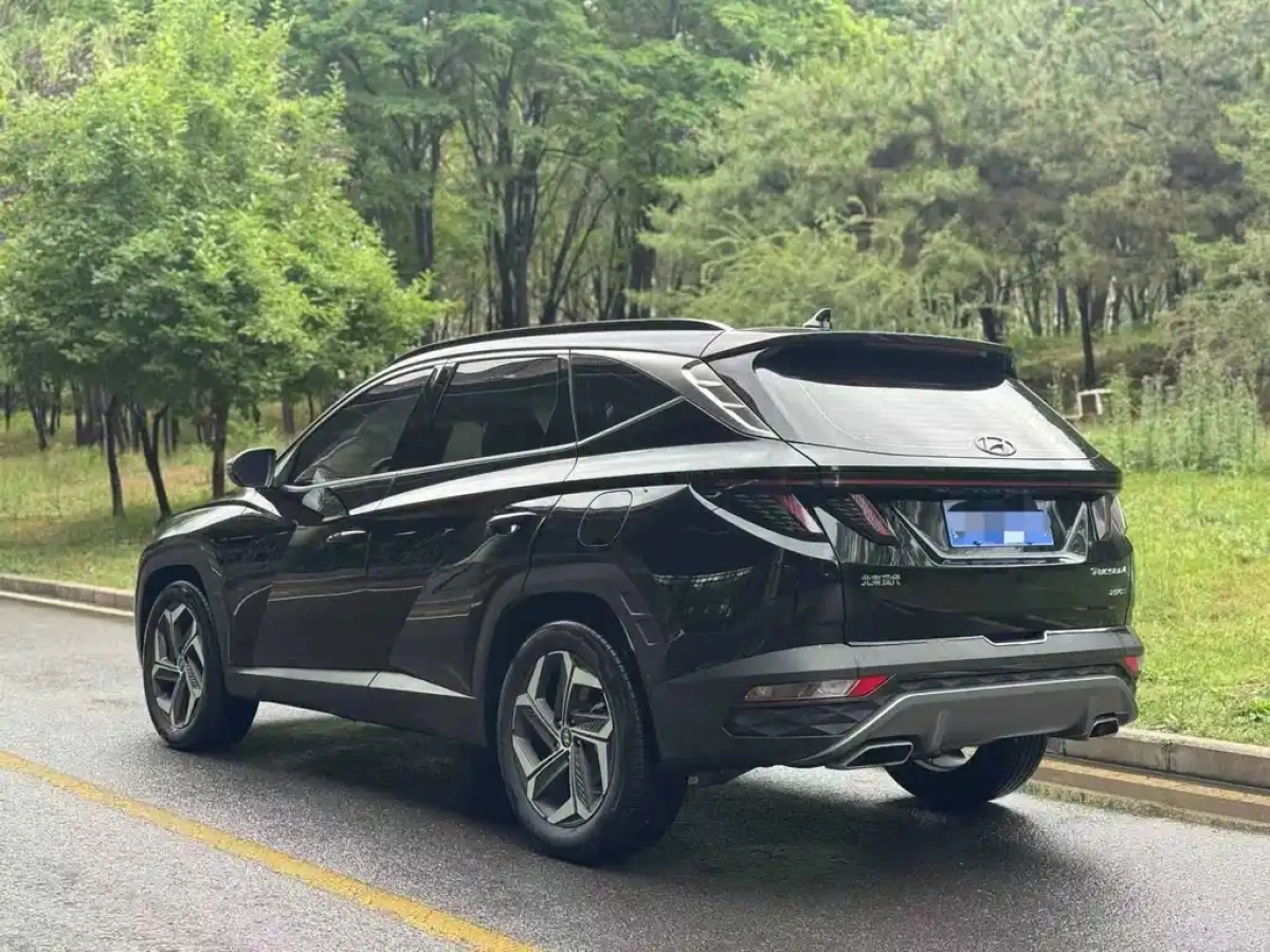 HYUNDAI TUCSON