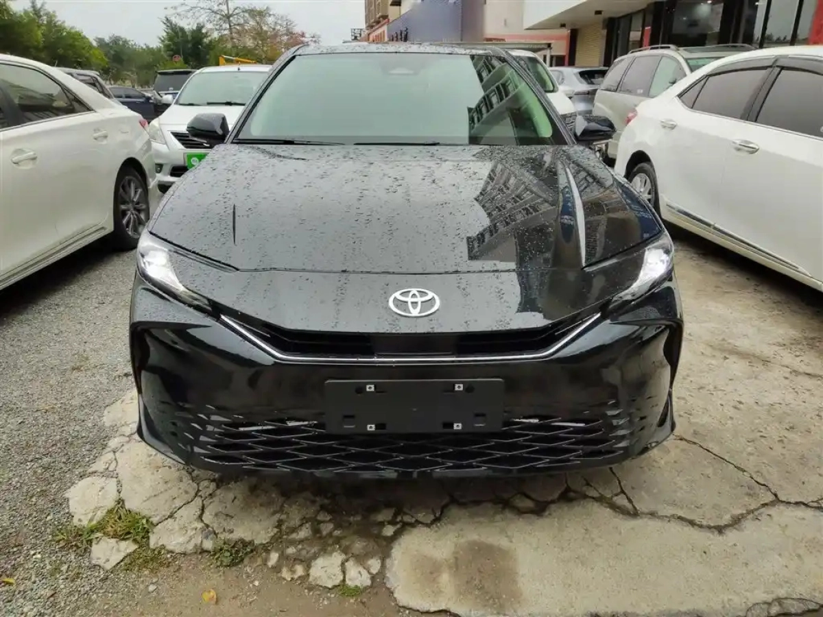 TOYOTA CAMRY