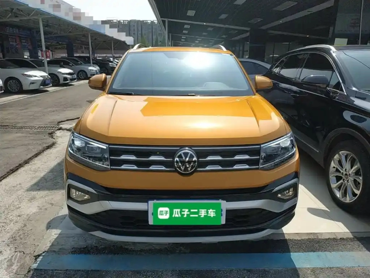 VOLKSWAGEN T-CROSS