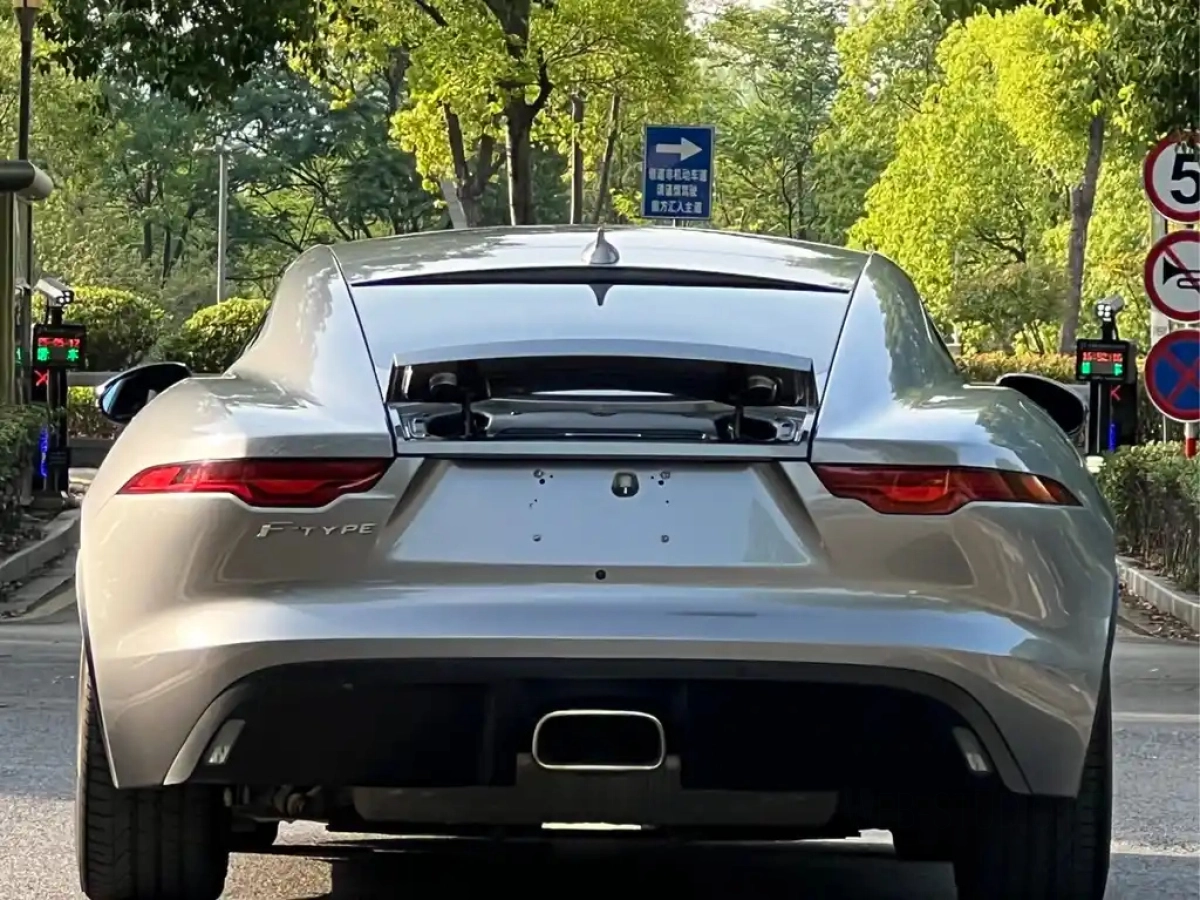 JAGUAR F-TYPE