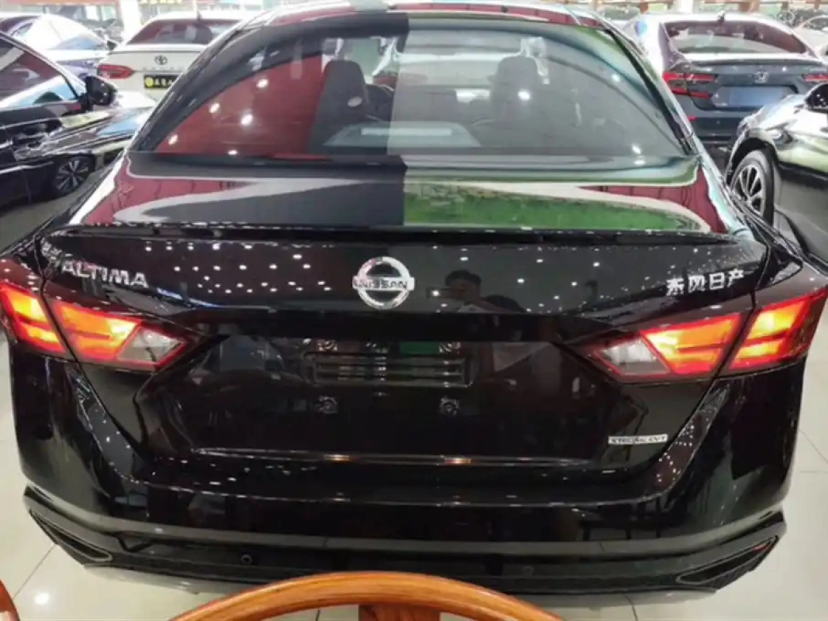 NISSAN TEANA