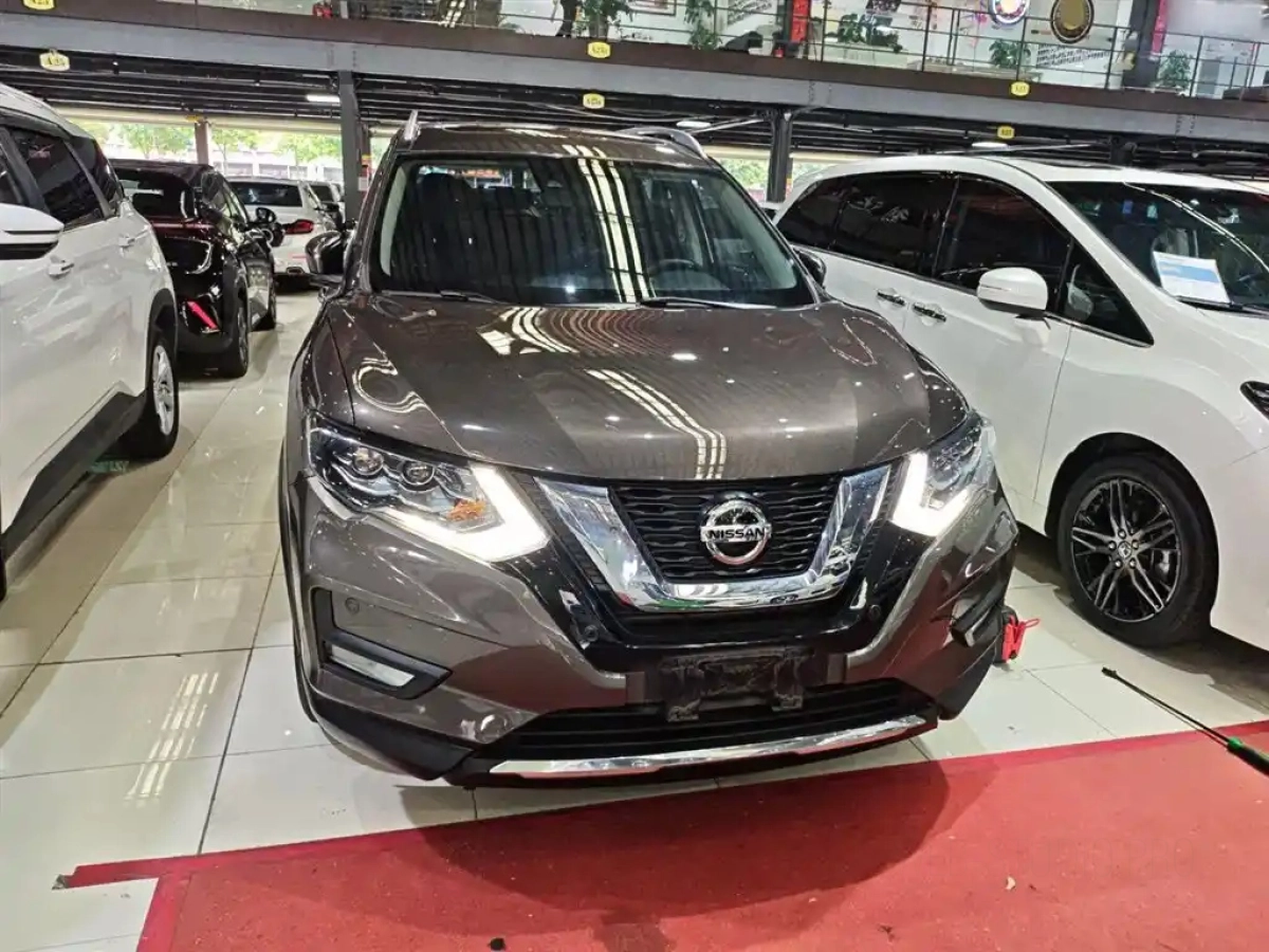 NISSAN X-TRAIL