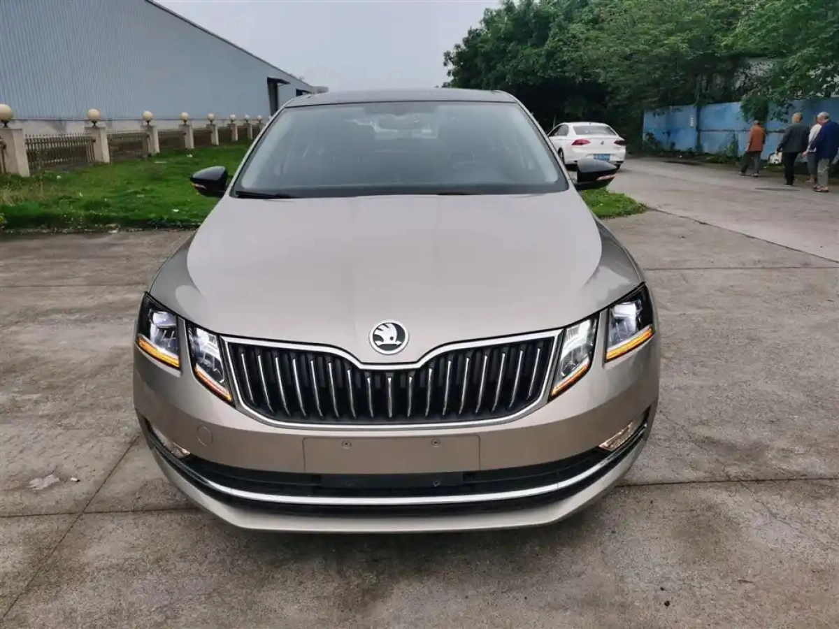 SKODA OCTAVIA