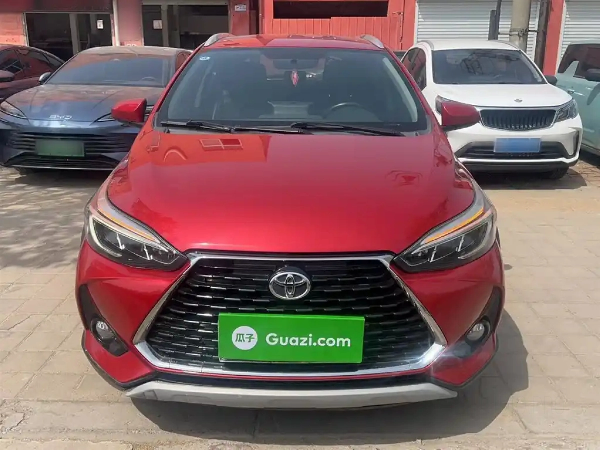 TOYOTA YARIS L DAZZLING