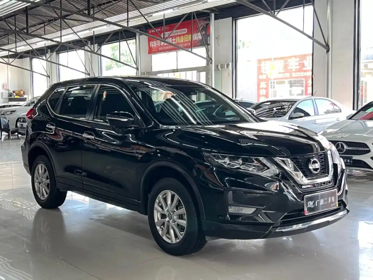 NISSAN X-TRAIL