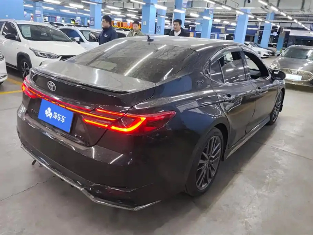TOYOTA CAMRY