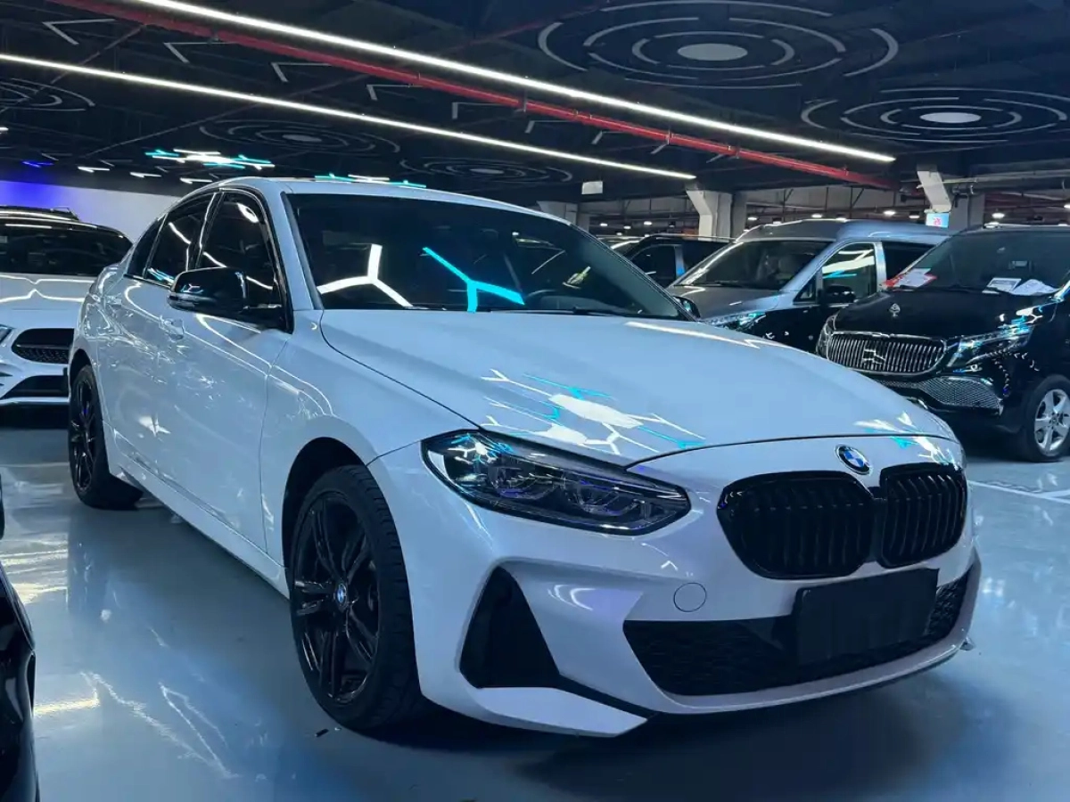 BMW 1-SERIES