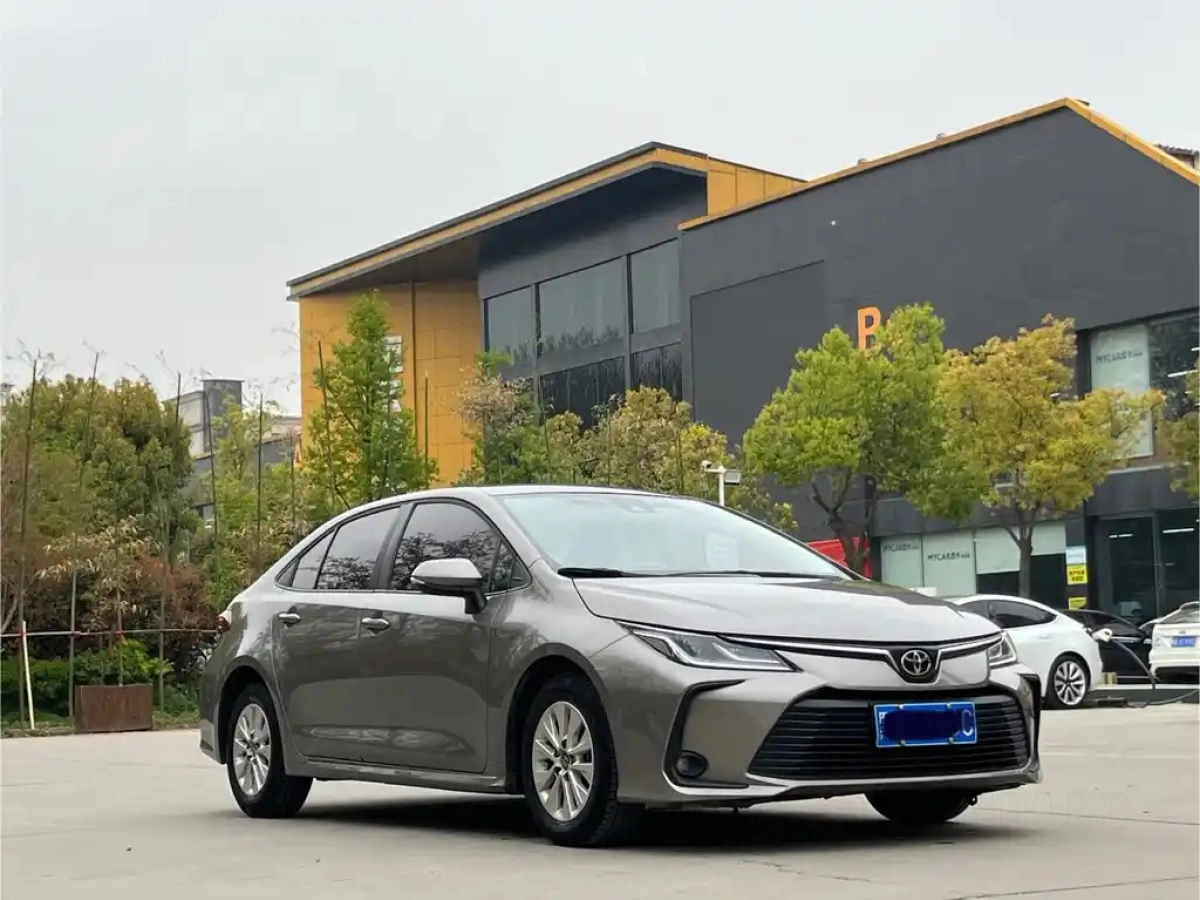 TOYOTA COROLLA