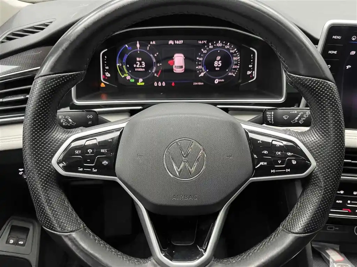 VOLKSWAGEN TIGUAN L NEW ENERGY