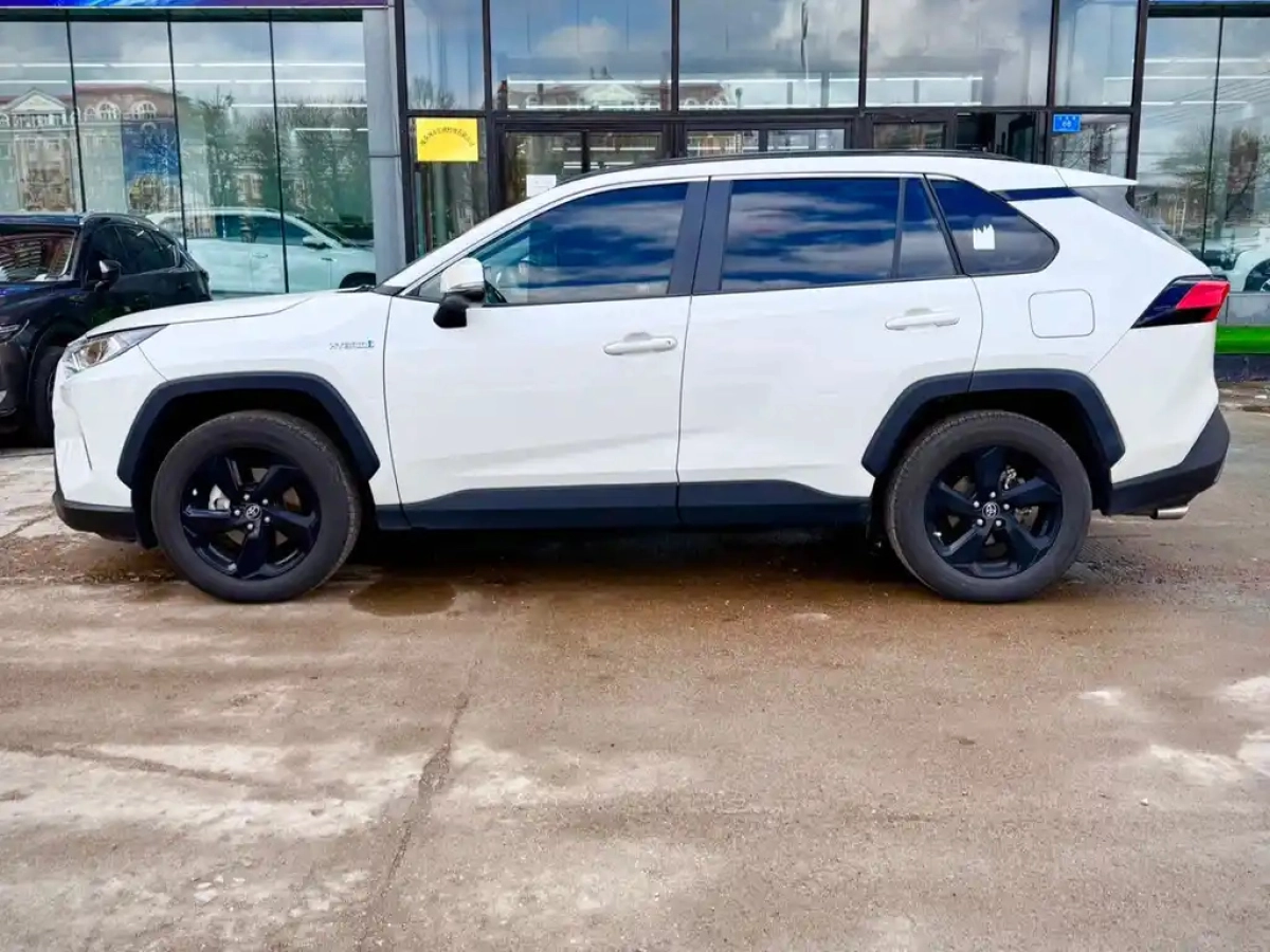 TOYOTA RAV4 RONGFANG