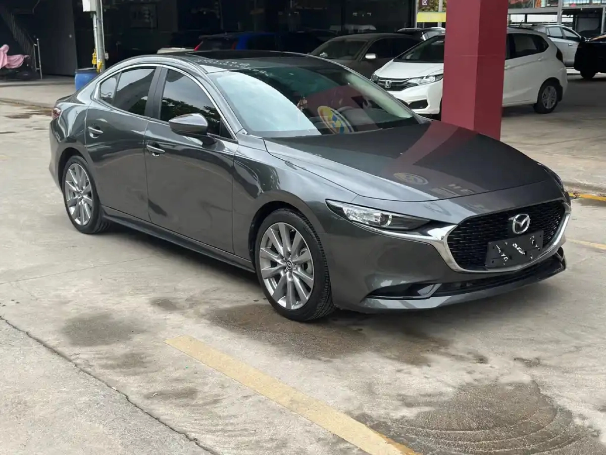 MAZDA 3 AXELA