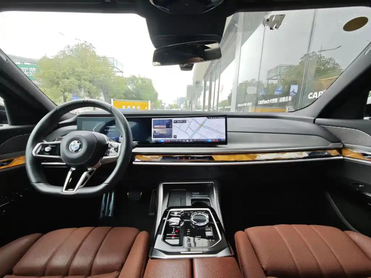 BMW 7-SERIES