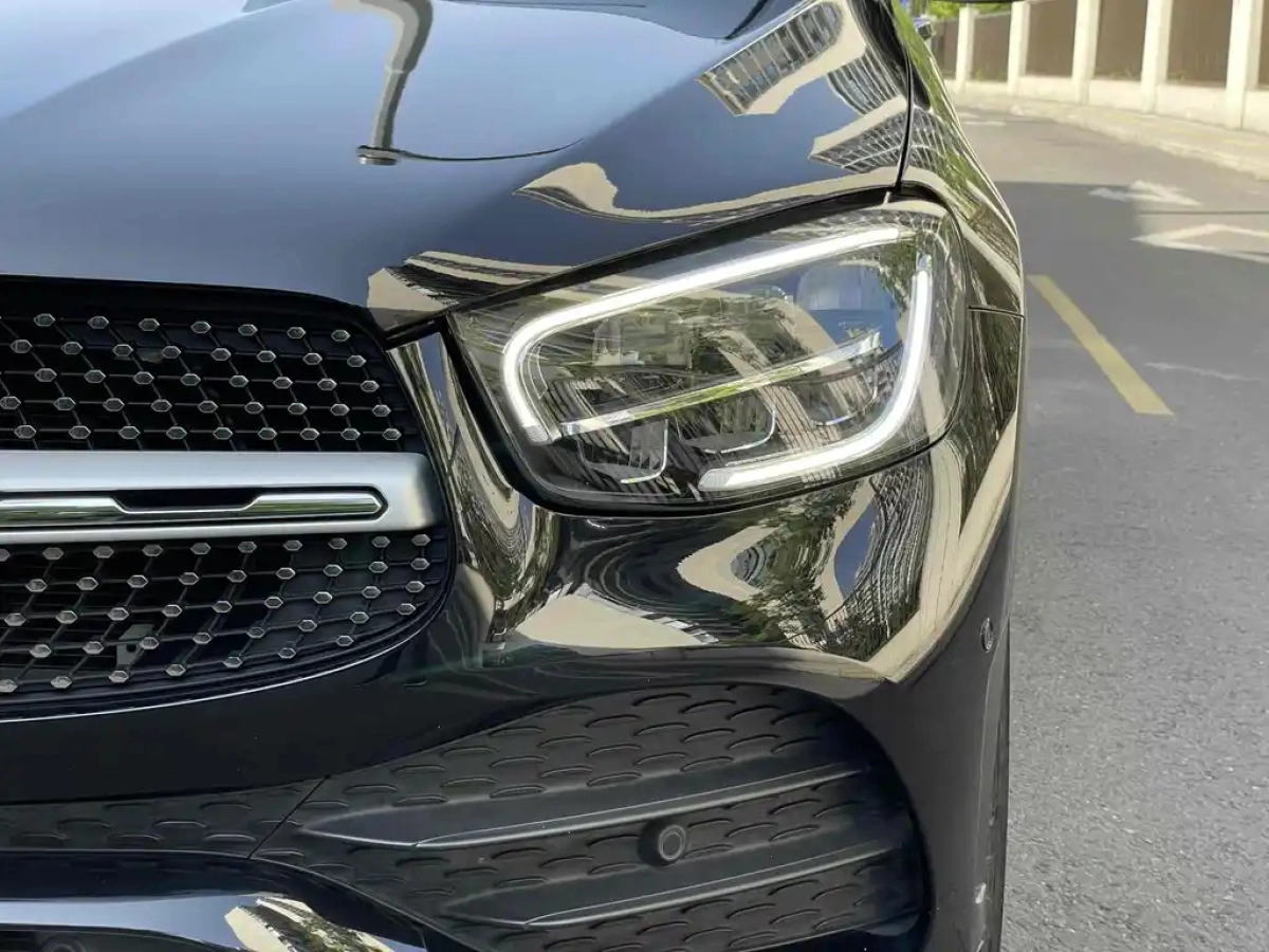 MERCEDES BENZ GLC