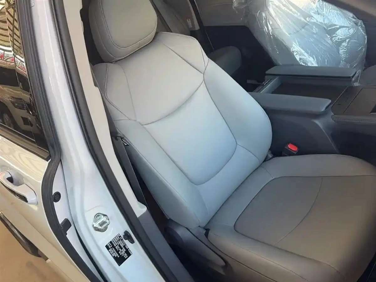 TOYOTA GRANVIA