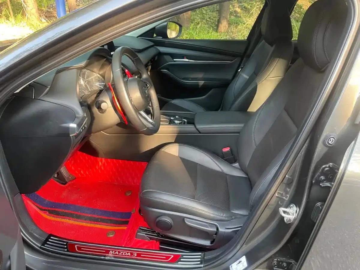 MAZDA 3 AXELA