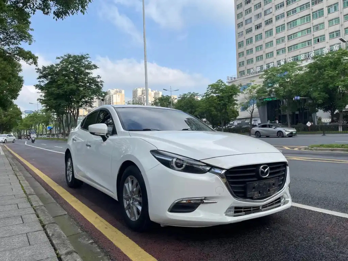 MAZDA 3 AXELA