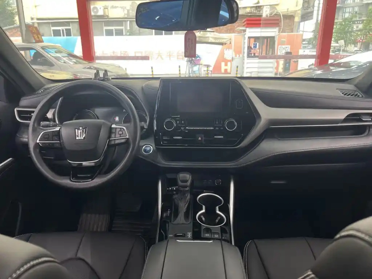 TOYOTA CROWN LUFANG