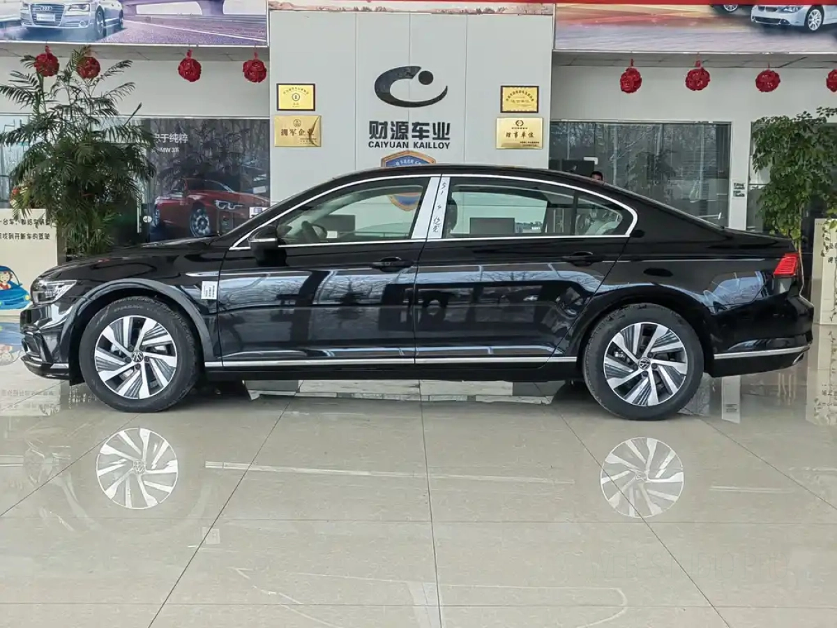 VOLKSWAGEN MAGOTAN GTE PLUG IN HYBRID