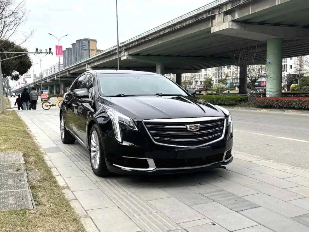 CADILLAC XTS