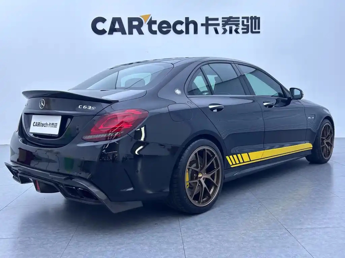 MERCEDES BENZ C-CLASS AMG