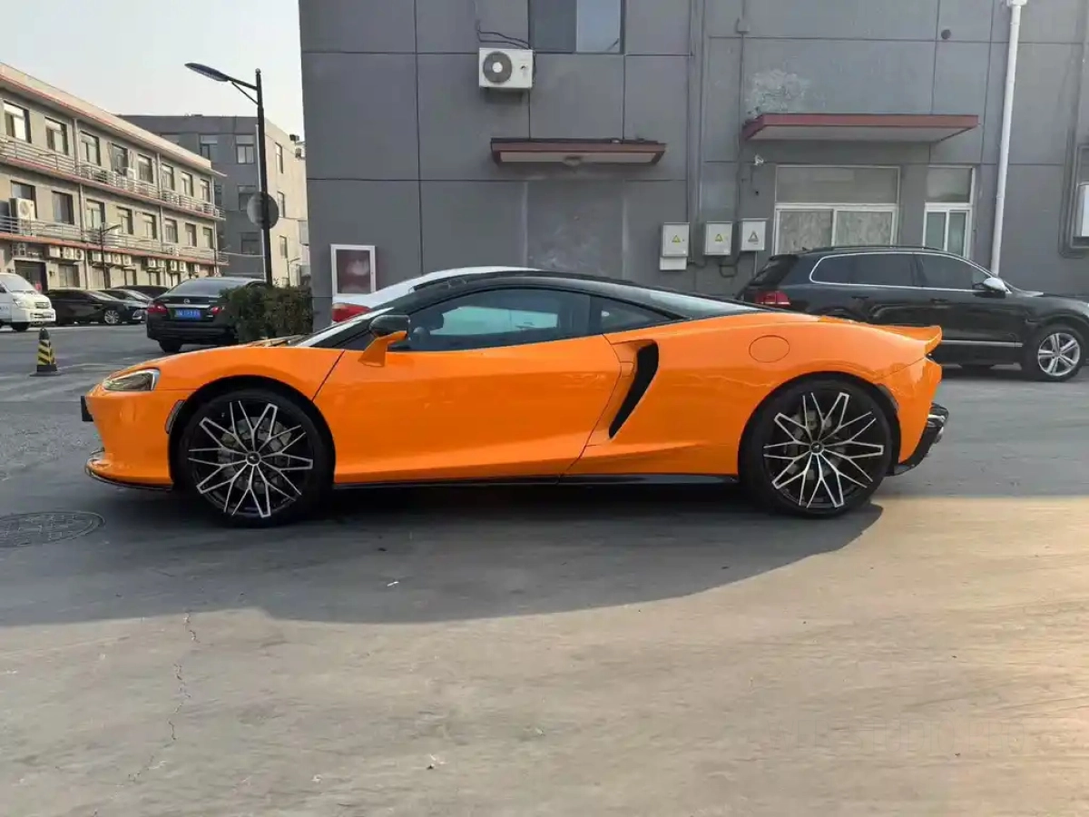 MCLAREN GT