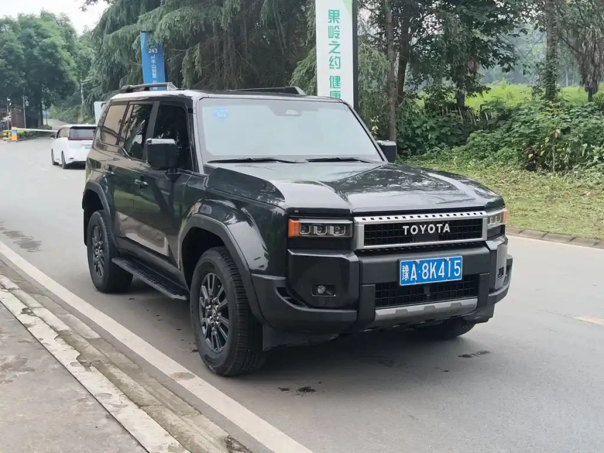 TOYOTA PRADO