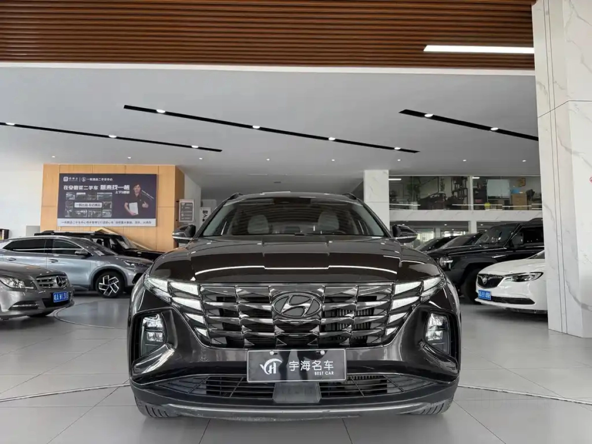 HYUNDAI TUCSON