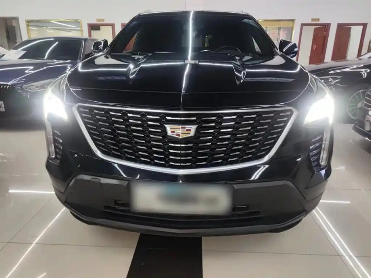 CADILLAC XT4