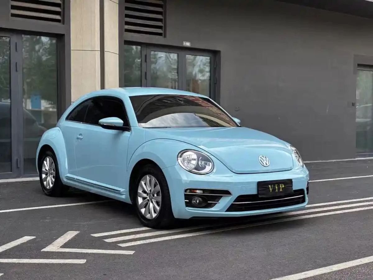 VOLKSWAGEN BEETLE