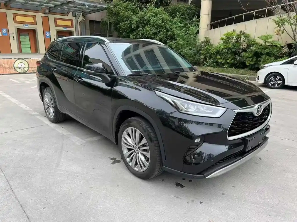 TOYOTA HIGHLANDER