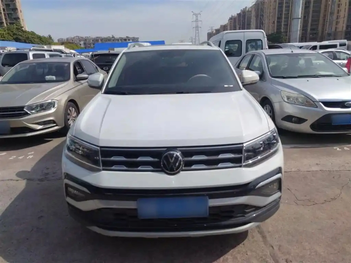 VOLKSWAGEN T-CROSS