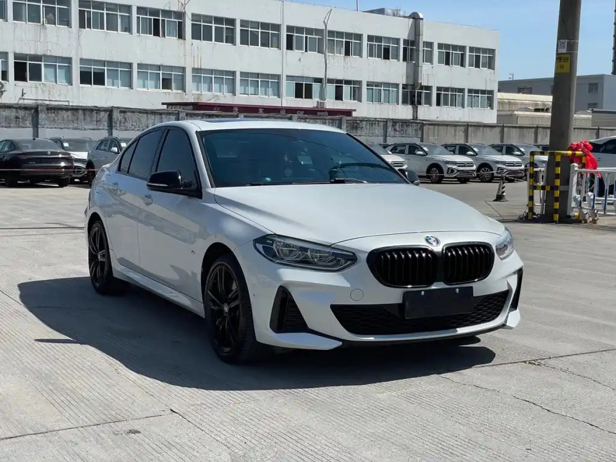 BMW 1-SERIES