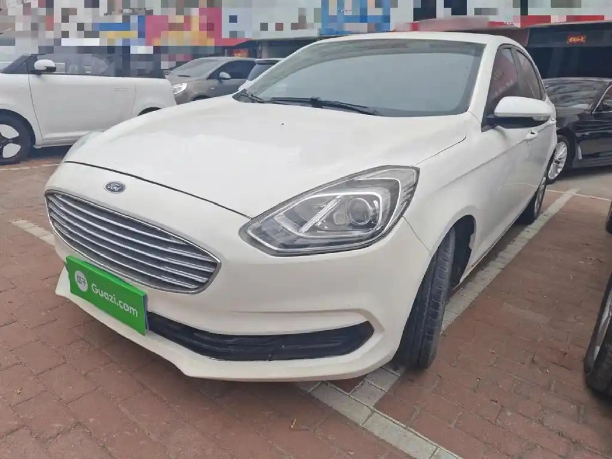 FORD ESCORT 2019