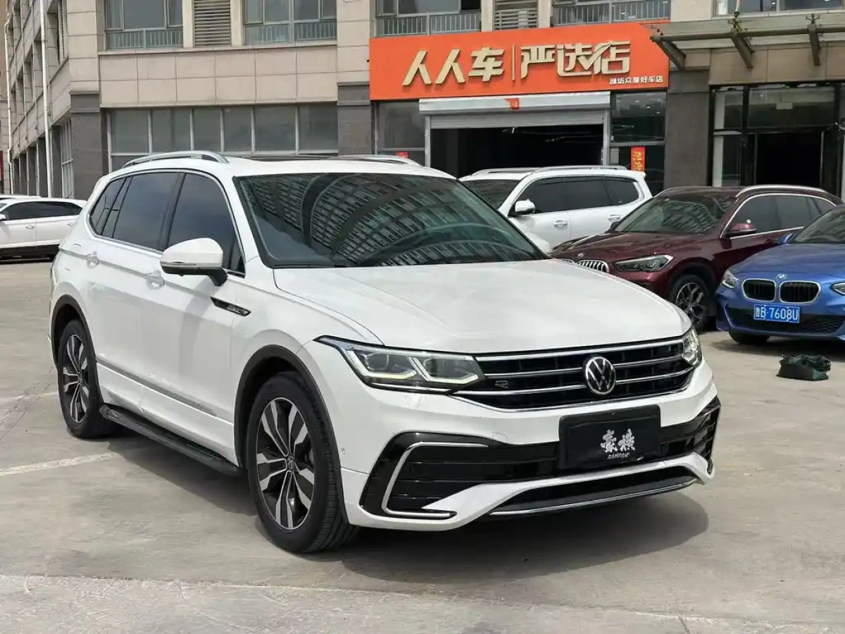 VOLKSWAGEN TIGUAN L
