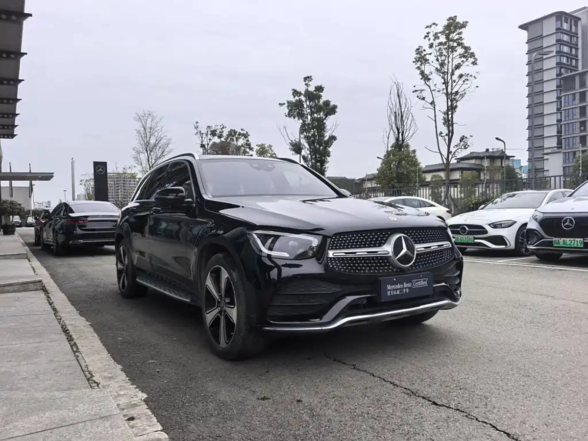 MERCEDES BENZ GLC